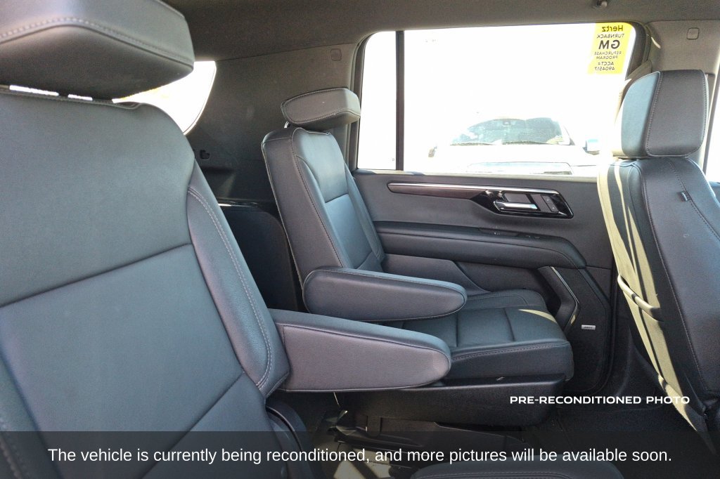 Used 2026 Chevrolet Suburban LT w/ Comfort Package AWD/4WD image 13