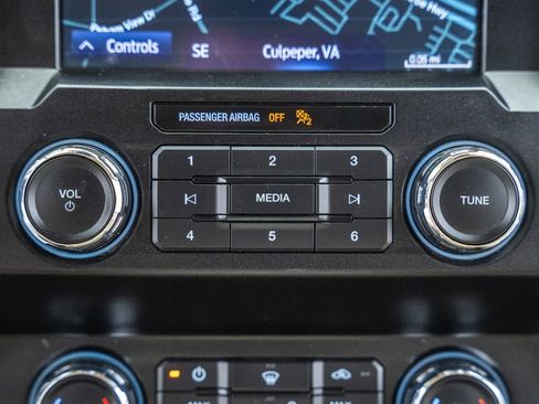 Used 2020 Ford F150 Lariat w/ Equipment Group 501A Mid AWD/4WD image 27