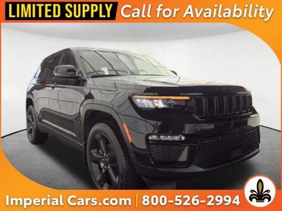 Used 2025 Jeep Grand Cherokee Limited w/ Black Appearance Package