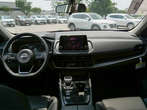 New 2024 Nissan Rogue SV w/ SV Premium Package image 23