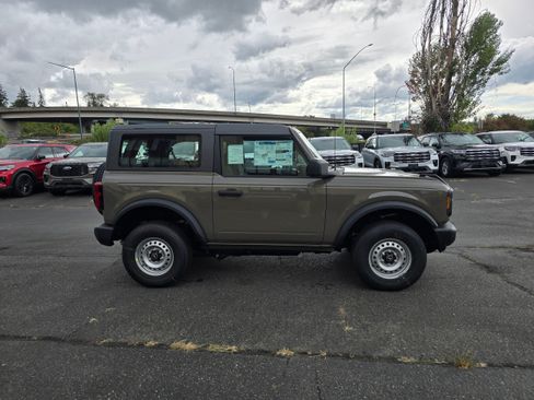New 2026 Ford Bronco 2-Door AWD/4WD image 4