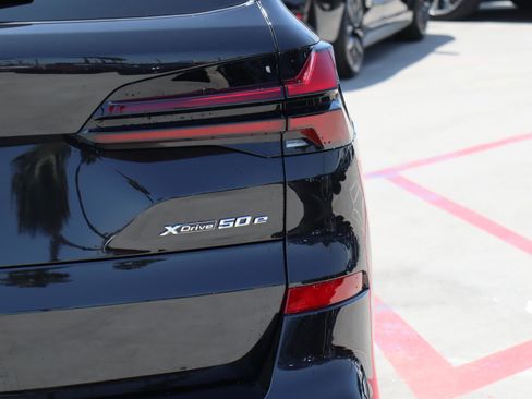 Used 2026 BMW X5 xDrive50e w/ M Sport Package image 6