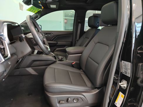 Used 2025 GMC Canyon Elevation w/ Convenience Package AWD/4WD image 25
