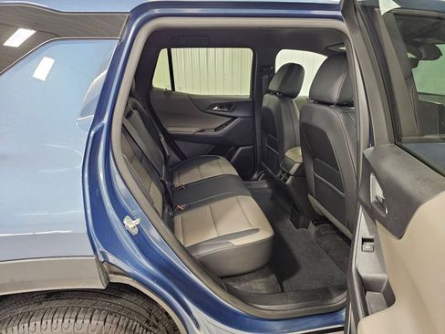 Used 2025 Chevrolet Equinox LT w/ Convenience Package II AWD/4WD image 16