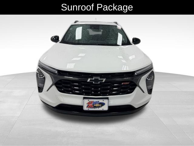 Certified 2024 Chevrolet Trax RS w/ Sunroof Package FWD image 7