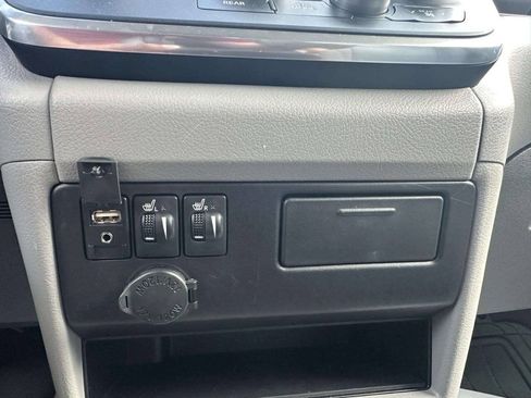 Used 2015 Toyota Sienna XLE FWD image 39