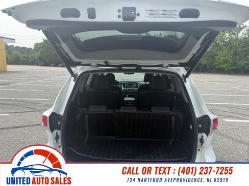 Used 2015 Toyota Highlander XLE AWD/4WD image 9