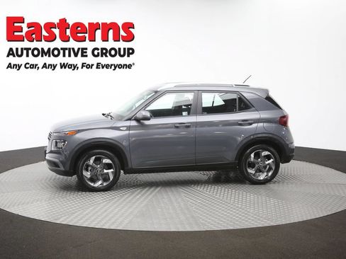 Used 2025 Hyundai Venue SEL FWD image 58