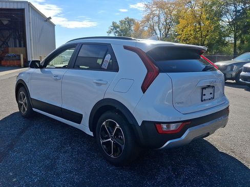 New 2025 Kia Niro EX w/ EX Cold Weather Package image 6