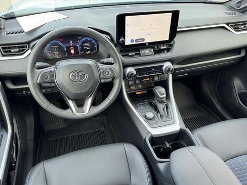 Used 2025 Toyota RAV4 XSE w/ Advanced Technology Package image 11