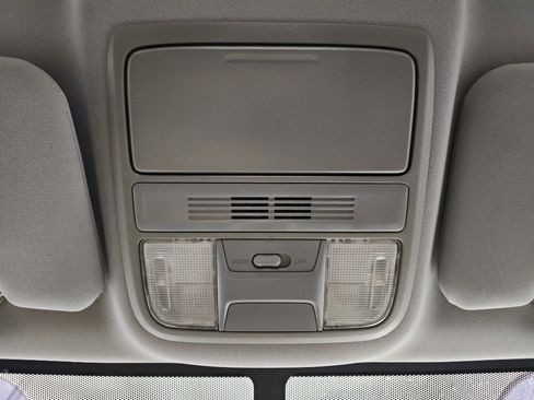 Used 2018 Honda CR-V LX image 25