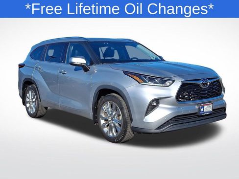 Used 2023 Toyota Highlander Limited image 1