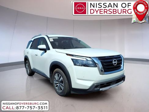 Used 2025 Nissan Pathfinder SL w/ Cargo Package AWD/4WD image 1