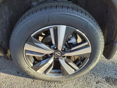 Certified 2023 Nissan Rogue SL image 5