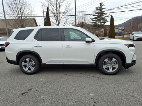 New 2025 Honda Pilot EX-L image 19