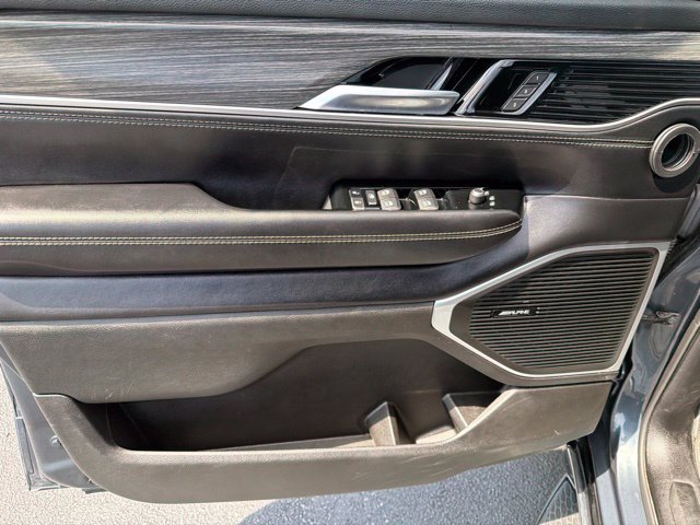 Used 2024 Jeep Wagoneer Series II AWD/4WD image 12