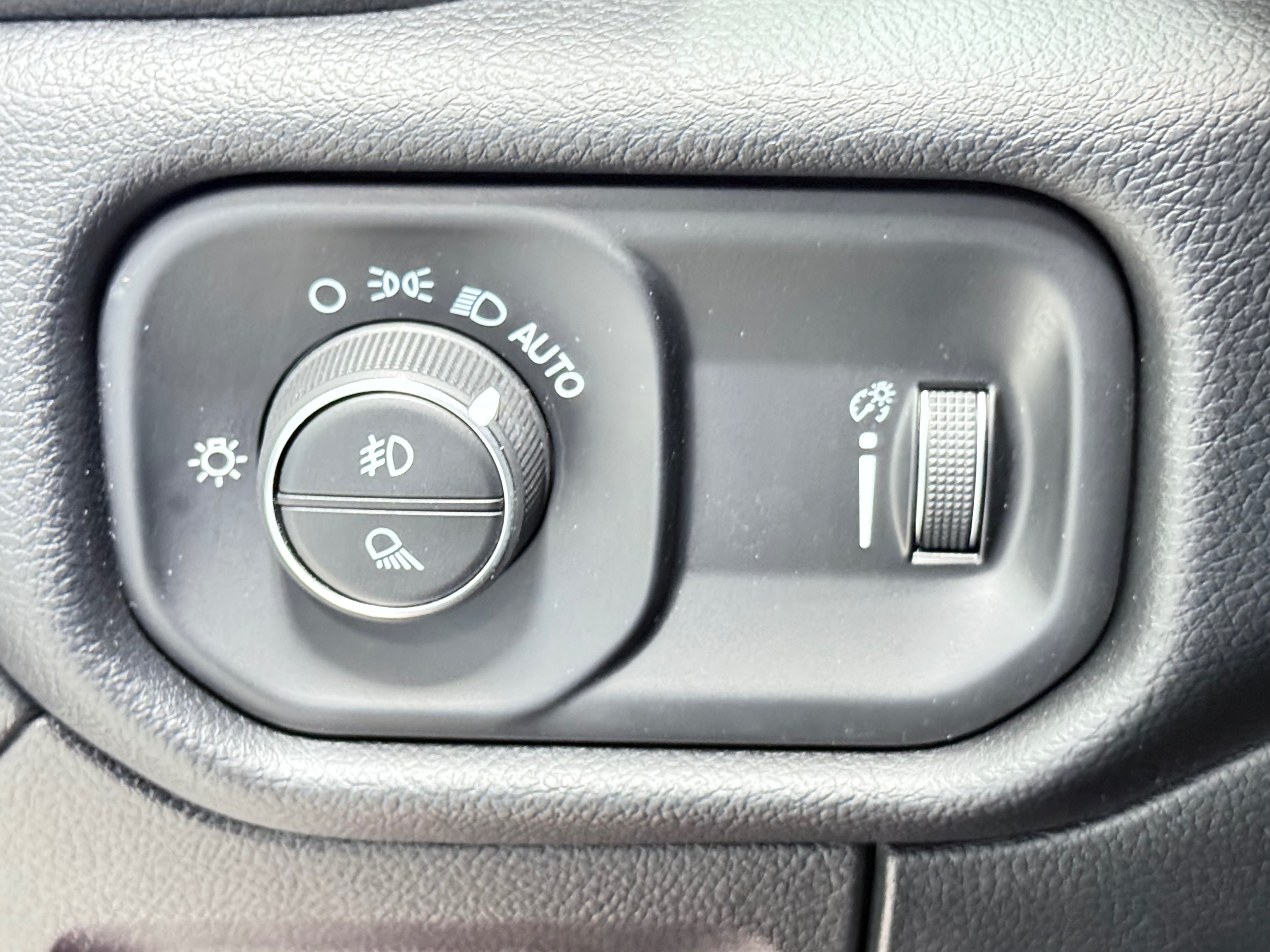 Certified 2020 RAM 1500 Big Horn AWD/4WD image 21