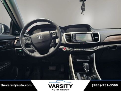 Used 2016 Honda Accord Touring image 15