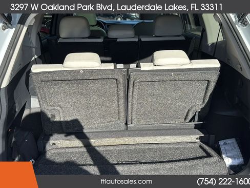 Used 2018 Volkswagen Tiguan SE w/ Panoramic Sunroof Package FWD image 47