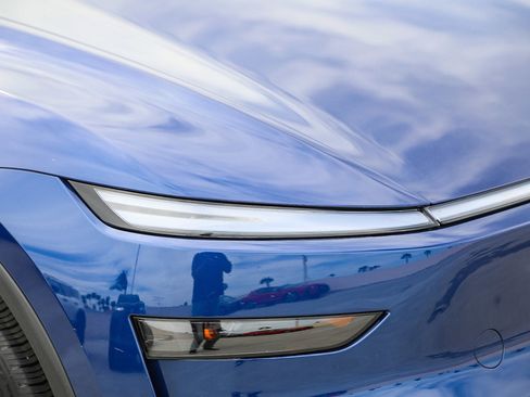 Used 2026 Tesla Model Y Long Range image 8