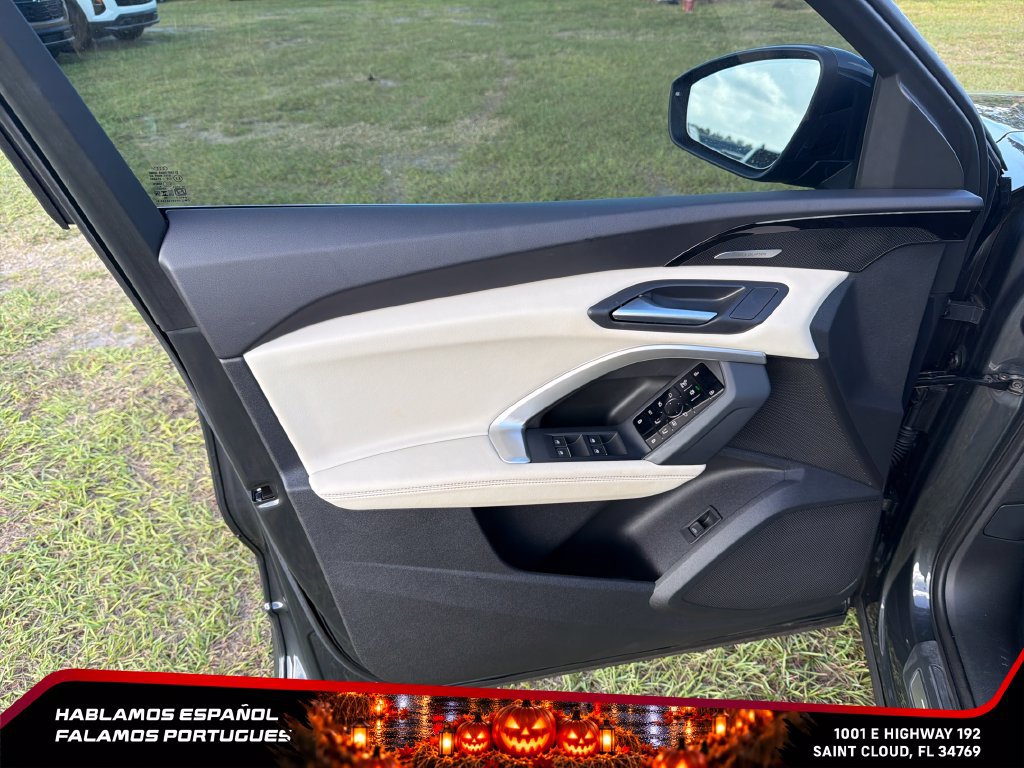 Used 2025 Audi Q5 Prestige AWD/4WD image 12