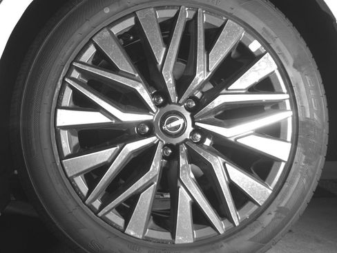 Used 2025 Nissan Altima 2.5 SV FWD image 14