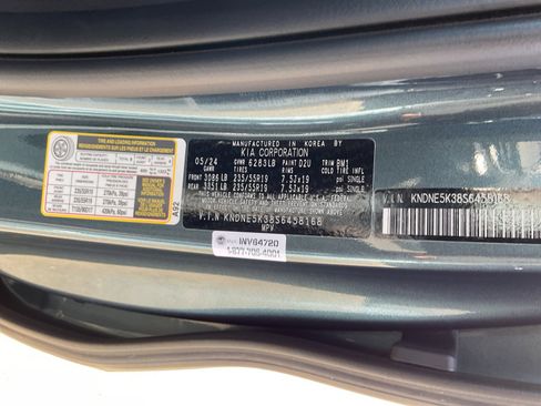 Used 2025 Kia Carnival SX Prestige image 28