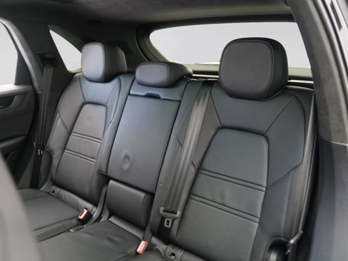 Used 2025 Porsche Cayenne GTS AWD/4WD image 21