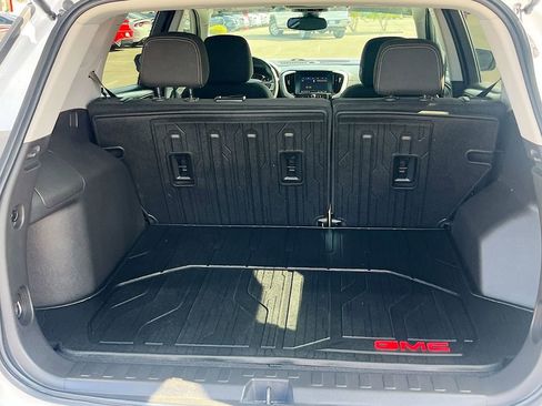 Used 2024 GMC Terrain SLE w/ LPO, Floor Liner Package image 25