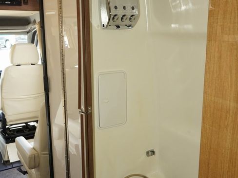 Used 2015 Mercedes-Benz Sprinter 3500 image 32