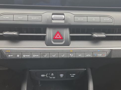 Used 2025 Kia K4 FWD image 16