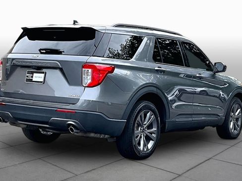 Used 2022 Ford Explorer XLT w/ Equipment Group 202A AWD/4WD image 13