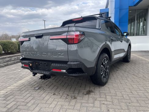 Used 2023 Hyundai Santa Cruz SEL Premium image 5