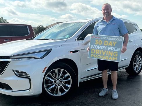 Used 2023 Buick Enclave Avenir w/ Avenir Technology Package AWD/4WD image 1