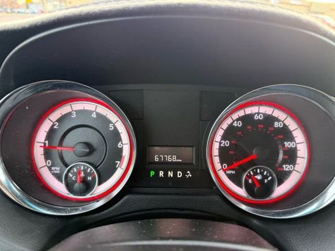 Used 2017 Dodge Grand Caravan SXT image 18