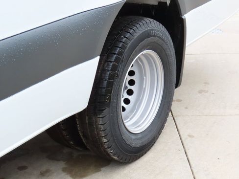 Used 2024 Mercedes-Benz Sprinter 3500 image 52