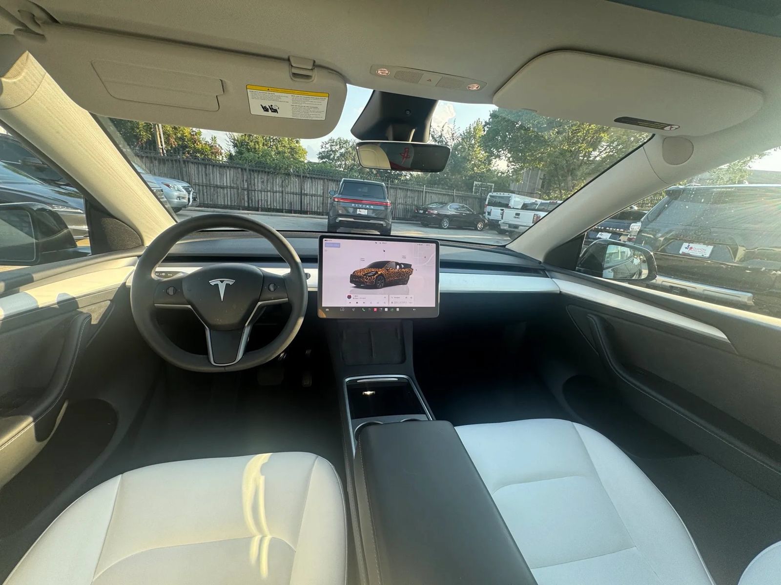 Used 2025 Tesla Model Y Long Range RWD image 2