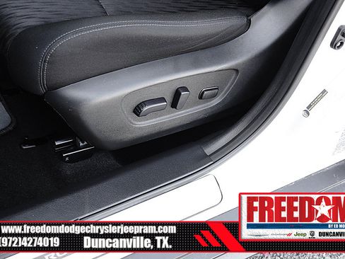 Used 2020 Nissan Rogue SV w/ Premium Package FWD image 37