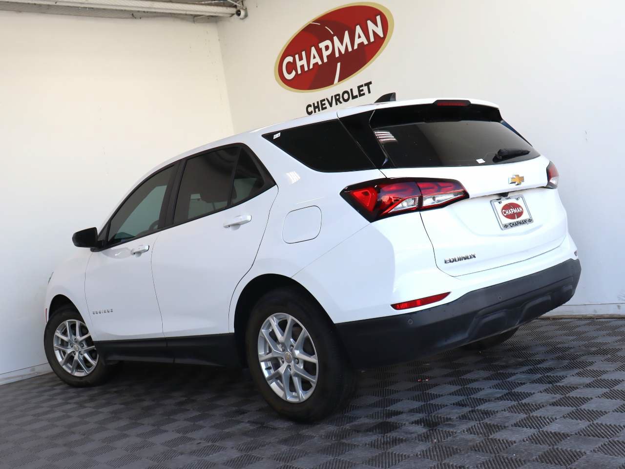Certified 2024 Chevrolet Equinox LS w/ Driver Confidence II Package FWD image 4