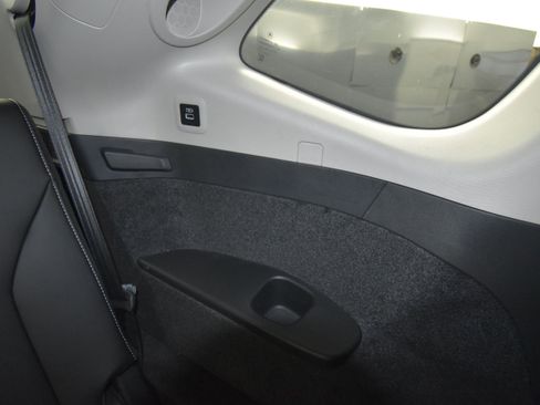 Used 2023 Acura MDX SH-AWD w/ Advance Package image 33