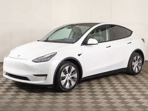 Used 2021 Tesla Model Y Long Range AWD/4WD image 9