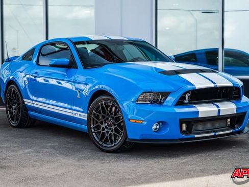 Used 2013 Ford Mustang Shelby GT500 RWD image 35