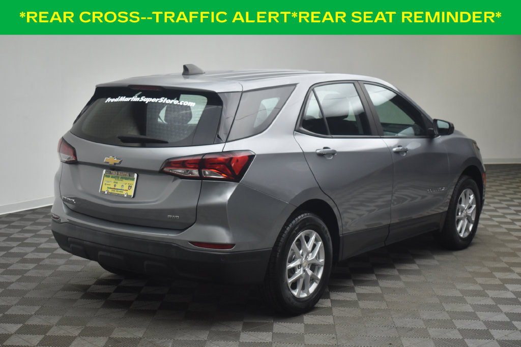 Used 2023 Chevrolet Equinox LS w/ Driver Confidence II Package AWD/4WD image 5