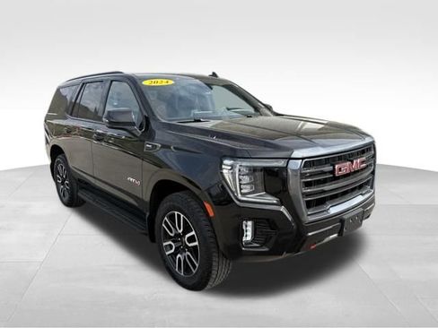 Used 2024 GMC Yukon AT4 w/ LPO, Floor Liner Package AWD/4WD image 8
