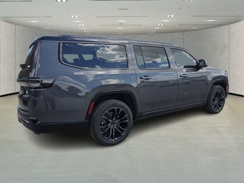 New 2026 Jeep Grand Wagoneer L Summit w/ Premium Group III image 4