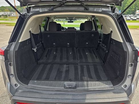 Used 2024 Nissan Pathfinder SV FWD image 25
