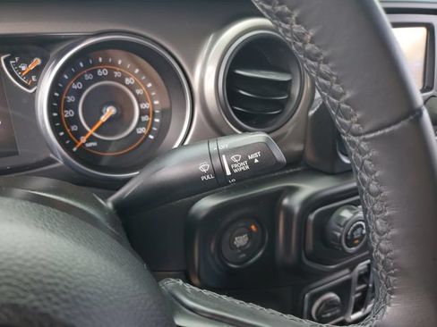 Used 2021 Jeep Gladiator Sport AWD/4WD image 14