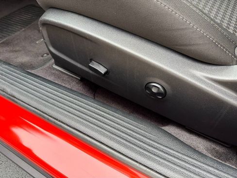 Used 2017 Dodge Challenger R/T Scat Pack RWD image 50