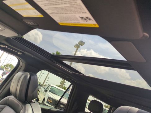 New 2025 Lincoln Navigator L Reserve w/ Jet Appearance Package image 20