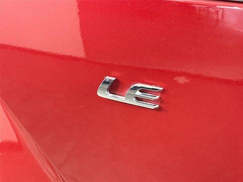 Used 2024 Toyota Corolla Cross LE FWD image 14